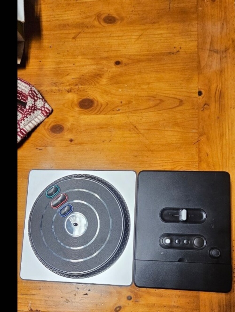 Black DJ Hero / Rhythm Game Turntable Controller With DJ Her Wii Game